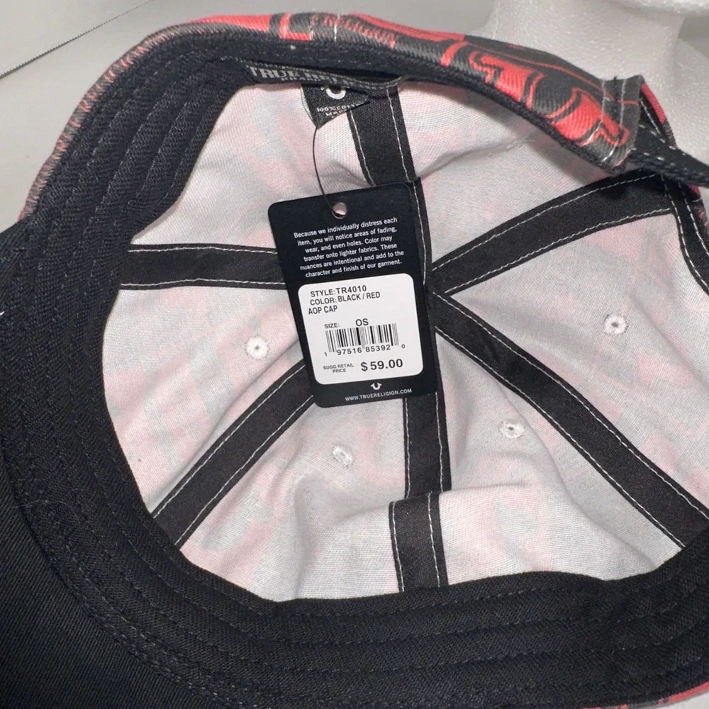 True Religion Men's Black and Red Logo Cap New‎